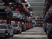gebrauchte Autoteile, Fahrzeuglager